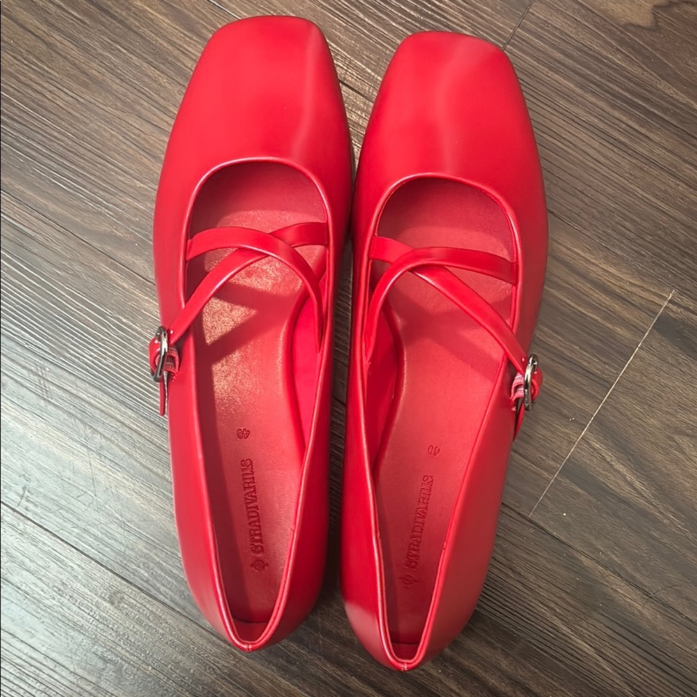 Stradivarius Strap Ballet Flats in Red
